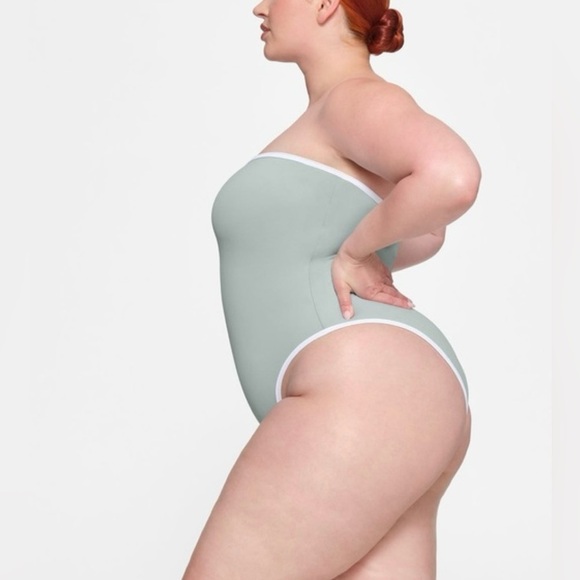 NWT SKIMS Pacific Blue Sporty Zipper Strapless One Piece Bathing Suit Size 2X - Picture 3 of 13